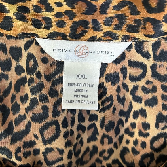 🐆PRIVATE LUXURIES • Satin Leopard Blouse or Pj Top - Picture 3 of 10